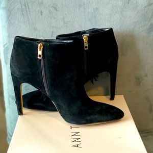 Ann Taylor Sonya Black Fringe Suede Booties. Size 9.